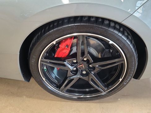 Used 2022 Chevrolet Corvette Stingray Convertible w/ 1LT image 32