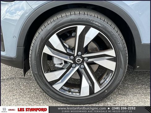 Used 2023 Volvo XC40 B5 Ultimate w/ Climate Package AWD/4WD image 10
