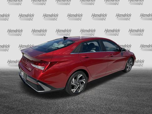 Used 2025 Hyundai Elantra Limited FWD image 10