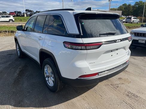 New 2025 Jeep Grand Cherokee image 5
