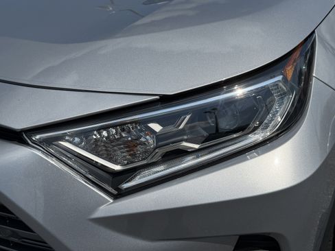 Used 2021 Toyota RAV4 Limited AWD/4WD image 6