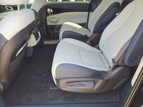 New 2026 Kia Carnival SX Prestige FWD image 17