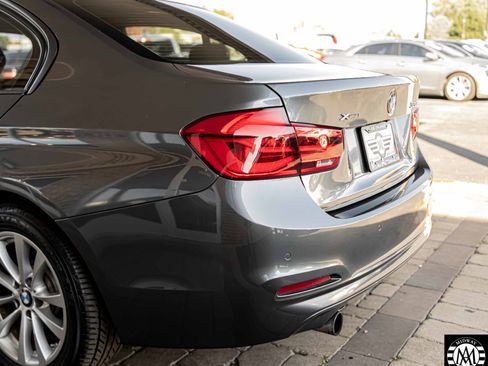 Used 2017 BMW 320i xDrive Sedan image 13