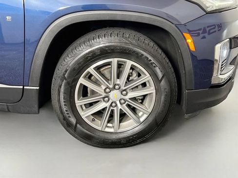 Used 2023 Chevrolet Traverse LT AWD/4WD image 38