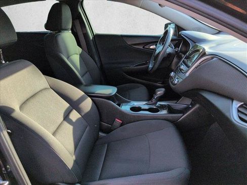 Used 2021 Chevrolet Malibu RS FWD image 25