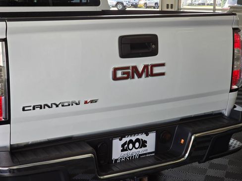 Used 2019 GMC Canyon 2WD Crew Cab w/ Convenience Package image 12