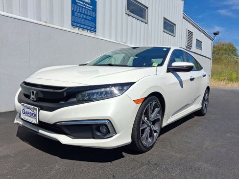 Used 2019 Honda Civic Touring image 1