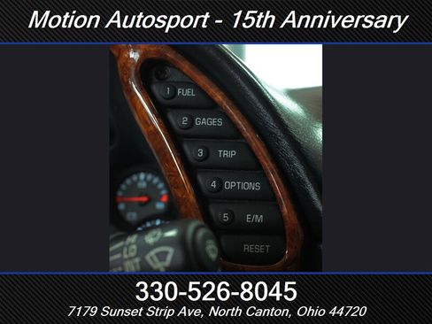 Used 2004 Chevrolet Corvette Coupe w/ Preferred Equipment Group RWD image 23