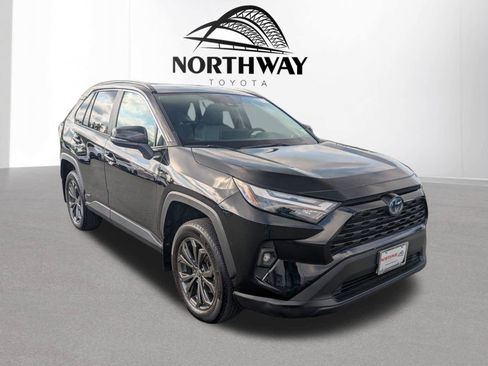 Used 2024 Toyota RAV4 XLE Premium w/ Weather Package AWD/4WD image 1