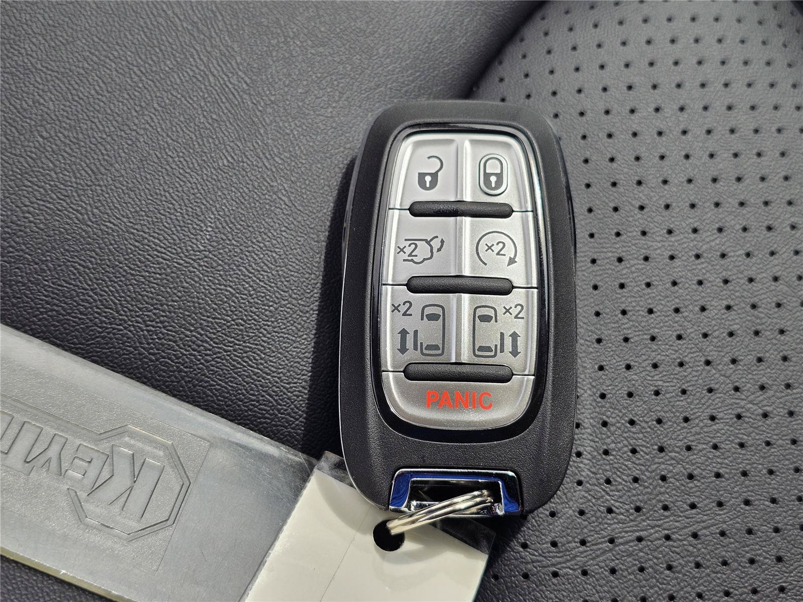 New 2027 Chrysler Pacifica Select FWD image 29