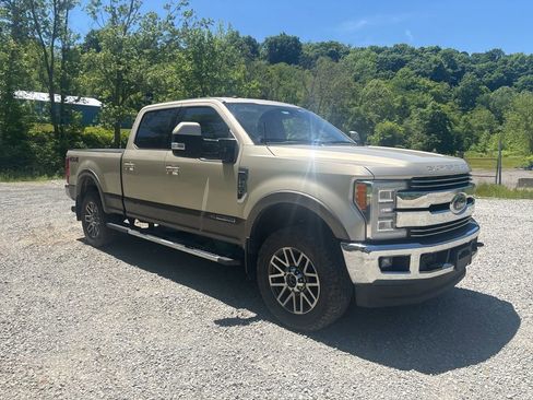 Used 2018 Ford F250 Lariat w/ Lariat Ultimate Package AWD/4WD image 1