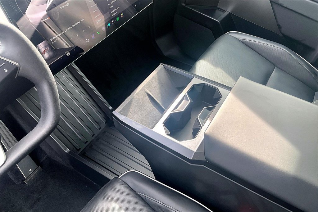 Used 2025 Tesla Cybertruck AWD Crew Cab image 14