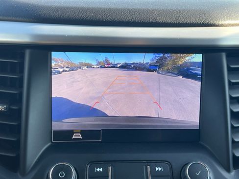 Used 2023 GMC Acadia SLT image 34