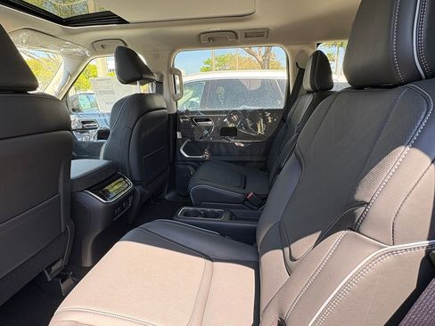 New 2026 INFINITI QX80 Luxe RWD image 10