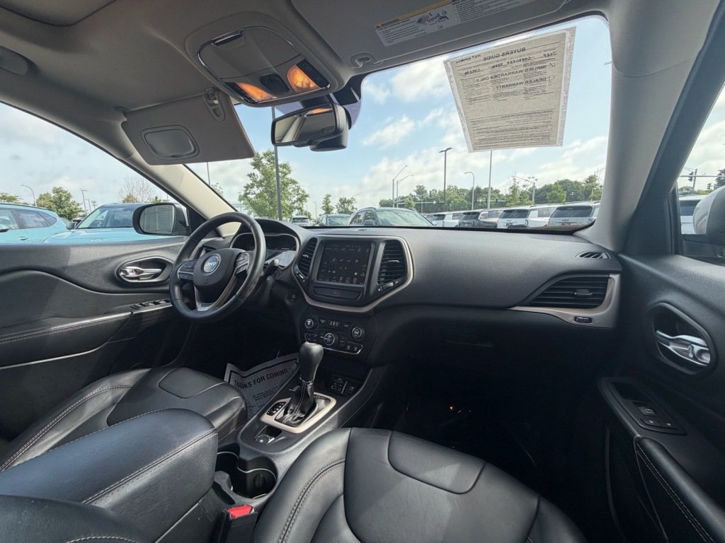 Used 2016 Jeep Cherokee Limited AWD/4WD image 9