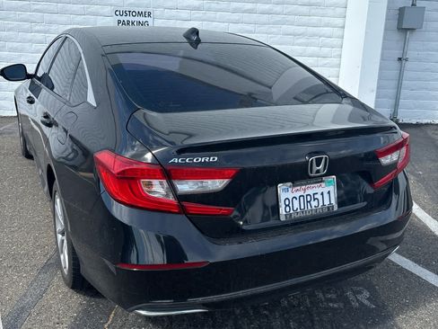 Used 2018 Honda Accord LX image 2