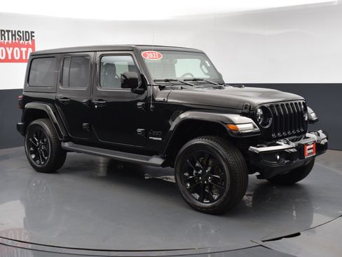 Used 2021 Jeep Wrangler Unlimited Sahara image 6