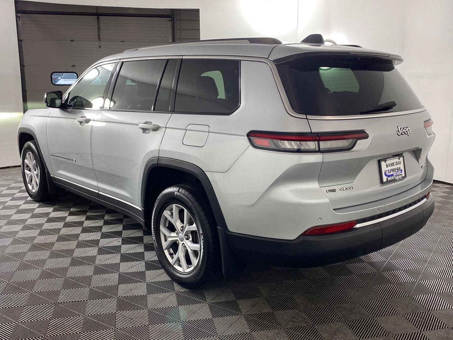 Used 2021 Jeep Grand Cherokee L Limited w/ MOPAR Finishing Package AWD/4WD image 9