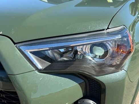 Used 2022 Toyota 4Runner Trail Special Edition AWD/4WD image 10
