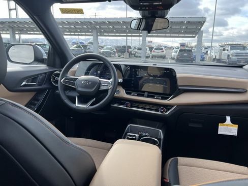 New 2026 Chevrolet Equinox ACTIV w/ Convenience Package III image 31