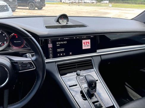 Used 2021 Porsche Panamera 4S image 9