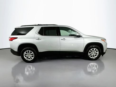 Used 2019 Chevrolet Traverse LT FWD image 9