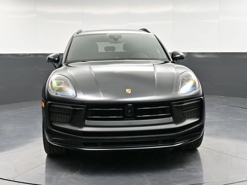 New 2026 Porsche Macan GTS image 11