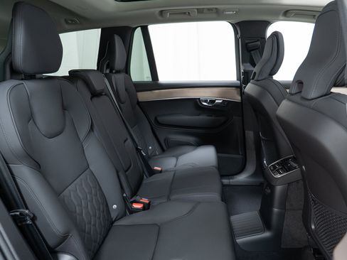 New 2026 Volvo XC90 T8 Plus w/ Protection Package Premier AWD/4WD image 24