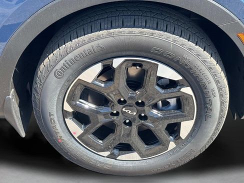 New 2025 Kia Sorento S w/ Panoramic Sunroof Package image 9