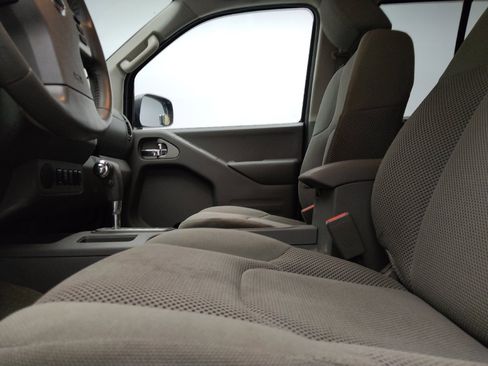 Used 2016 Nissan Frontier SV w/ SV Value Truck Package RWD image 17