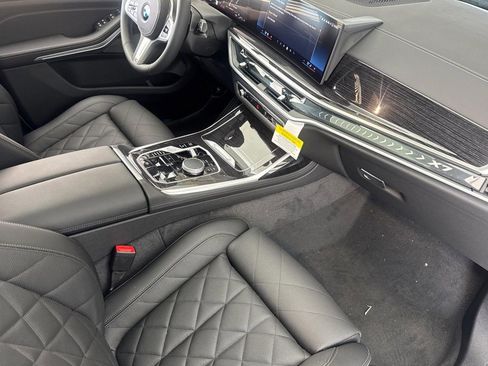 New 2026 BMW X7 xDrive40i w/ M Sport Package AWD/4WD image 27