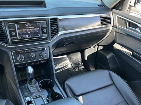 Used 2023 Volkswagen Atlas SE image 15