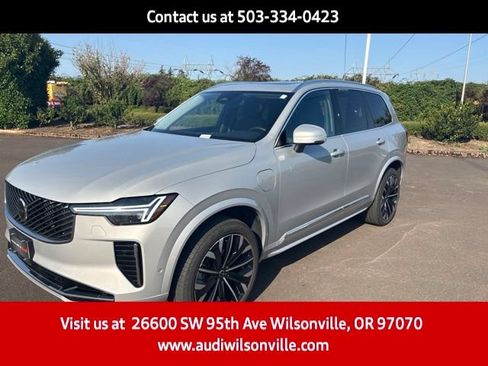 Used 2025 Volvo XC90 T8 Plus w/ Protection Package Premier AWD/4WD image 4