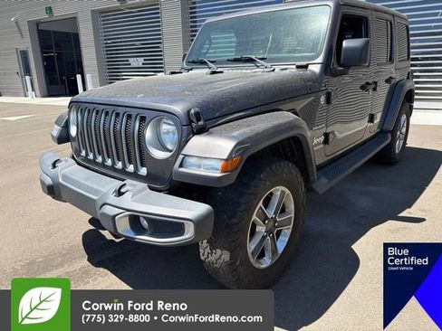 Used 2018 Jeep Wrangler Unlimited Sahara AWD/4WD image 4