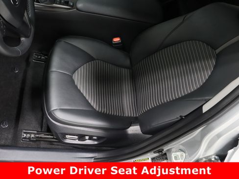 Used 2022 Toyota Camry SE image 15