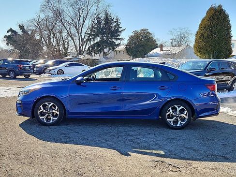 Certified 2019 Kia Forte LXS image 4