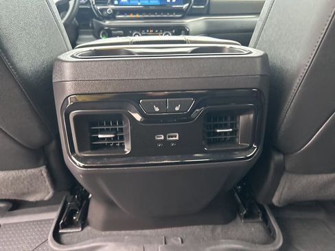 Used 2024 Chevrolet Silverado 1500 ZR2 image 29