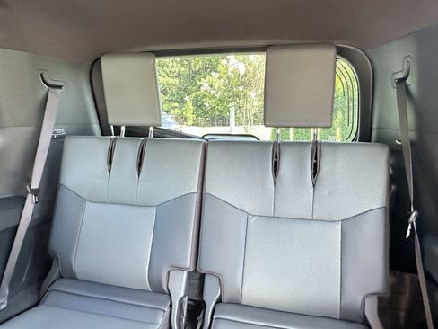Used 2024 Lexus GX 550 w/ Cold Area Package AWD/4WD image 11