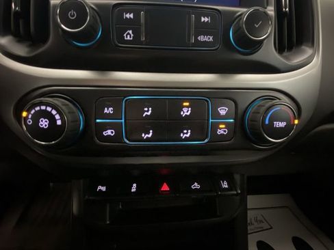 Used 2022 Chevrolet Colorado LT w/ Fleet Safety Package RWD image 19