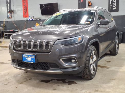 Used 2019 Jeep Cherokee Limited image 3