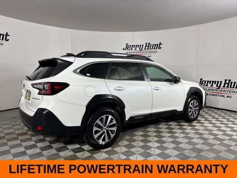Used 2025 Subaru Outback Premium AWD/4WD image 6