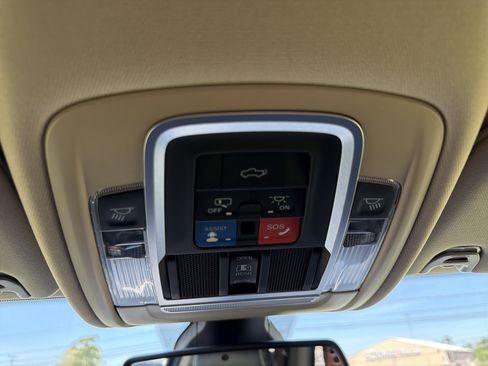 Used 2022 RAM 2500 Laramie AWD/4WD image 25