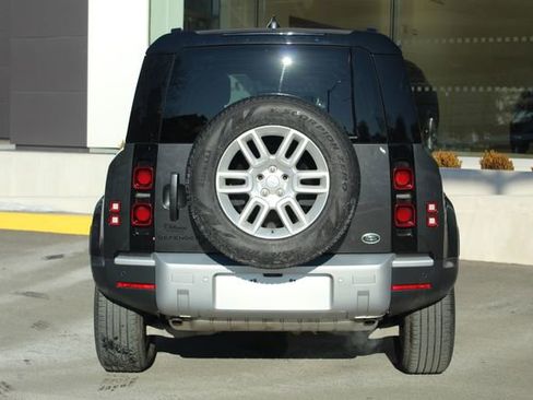 Used 2023 Land Rover Defender 110 S image 7