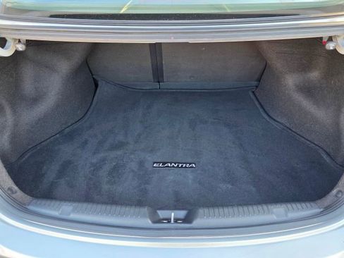 Used 2013 Hyundai Elantra GLS w/ Preferred Pkg image 36