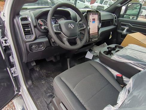 New 2026 RAM 4500 4x4 Regular Cab DRW image 12