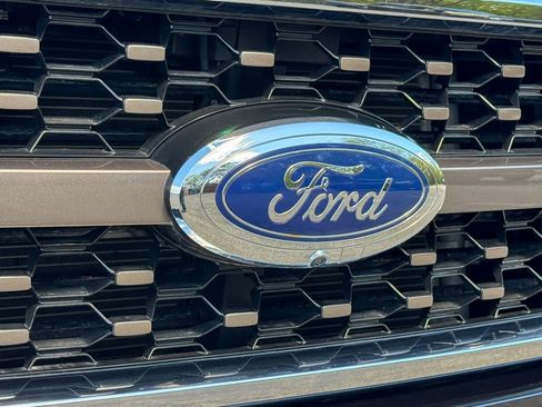 Certified 2022 Ford F150 King Ranch AWD/4WD image 9