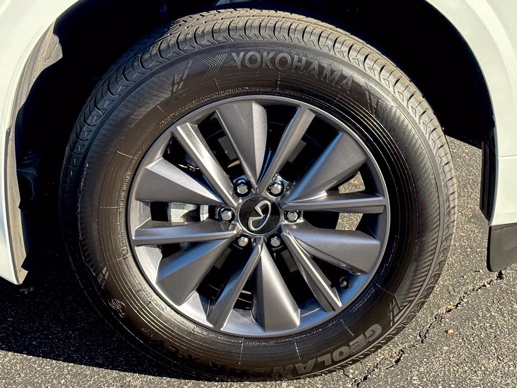 Certified 2026 INFINITI QX80 Pure w/ Cargo Package AWD/4WD image 38