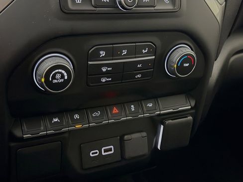 Used 2024 Chevrolet Silverado 1500 Custom RWD image 19