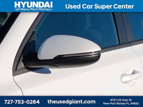 Used 2024 Kia Forte LXS w/ LXS Technology Package FWD image 11