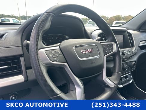 Used 2023 GMC Terrain SLE w/ Driver Convenience Package image 19